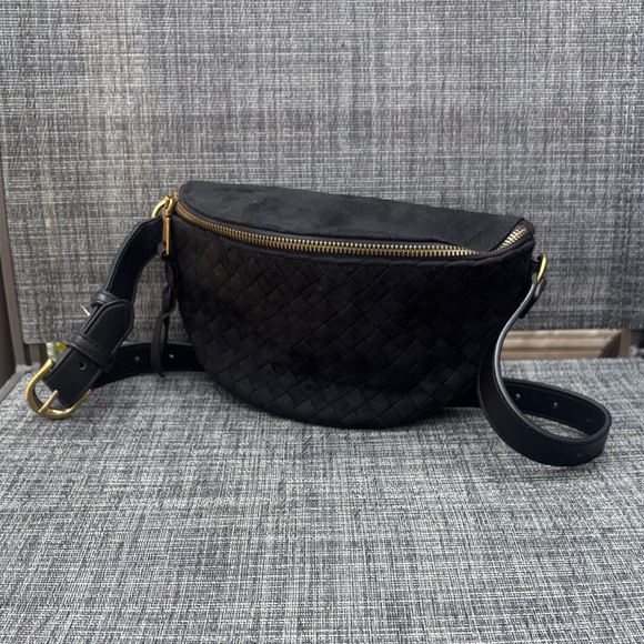 Steve Madden Handbags - Steve Madden Faux Suede and Leather Black Woven Leather Crossbody Belt Bag